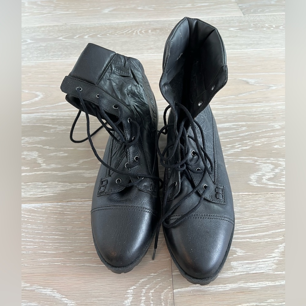Leather Boots - Picture 2 of 9
